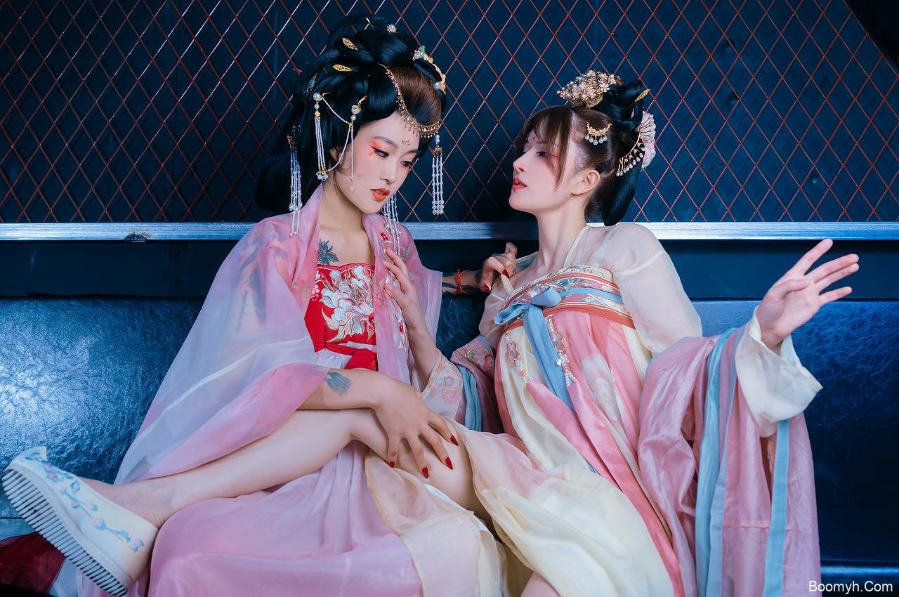 「鹿八岁baby」视图 – 缚春情(64P/2V/1.4GB)